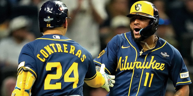 El juego 3 quedó marcado por una bapuleada histórica, ya que los Brewers derrotaron 10-1 a los de Florida para encaminarse al campeonato.
