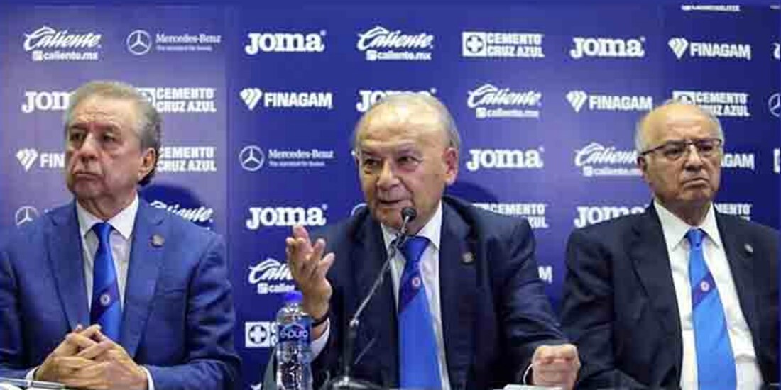 Víctor Manuel Garcés Rojo, Billy Álvarez y José Alfredo Álvarez, en conferencia de prensa