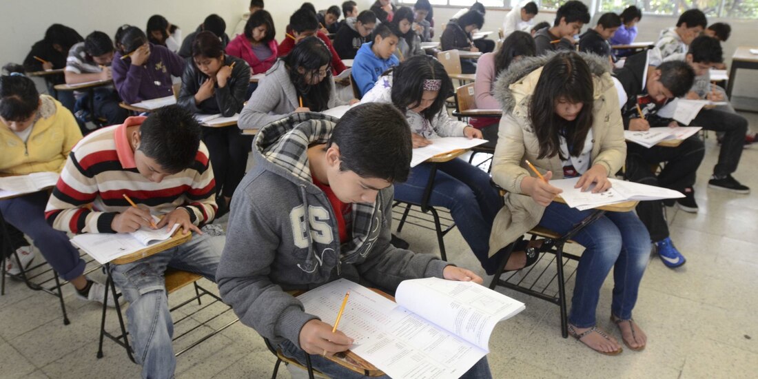 Estudiantes ya no tendrán que realizar el examen Comipems para ingresar a bachilletaro.