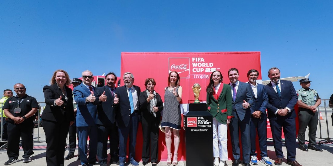 El trofeo de la Copa Mundial FIFA 2026 arribó al AIFA previo a su recorrido por 10 ciudades del país rumbo al torneo internacional.