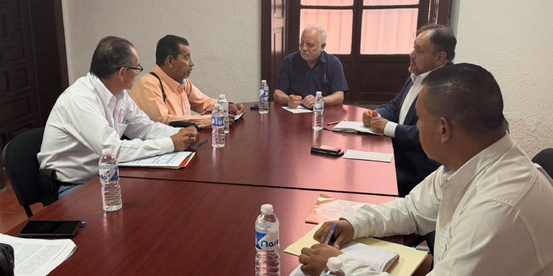 Gobierno de San Luis Potosí fortalece diálogo y certeza laboral con el magisterio.