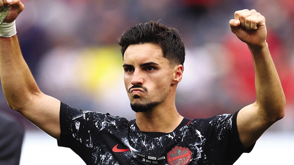 STEPHEN
Eustáquio
celebra su
gol, ayer