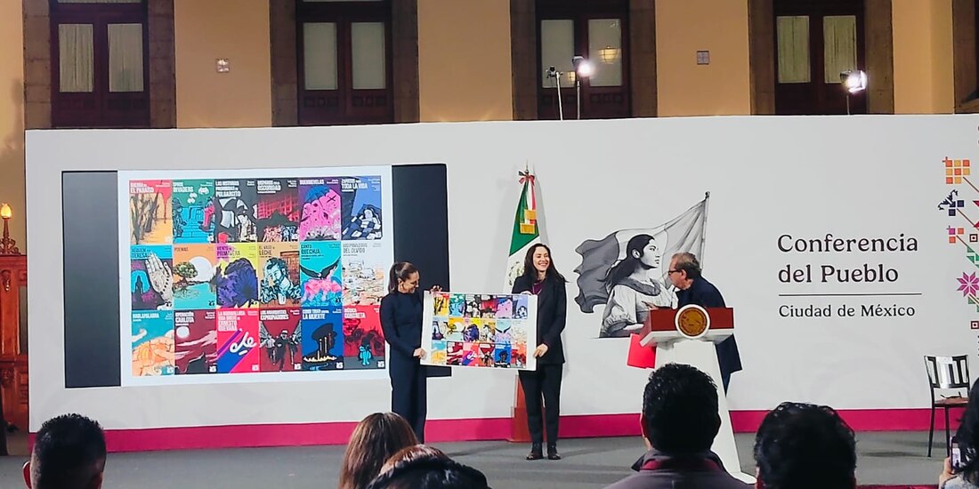 La Presidenta de México y los titulares de Cultura y del FCE esta mañana en Palacio Nacional.