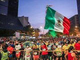 Algunos de los participantes del Medio Maratón de la CDMX, previo al comienzo de la carrera.