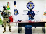 Fiscalía de Guerrero y Ejército Mexicano aseguran estupefacientes en Acapulco.