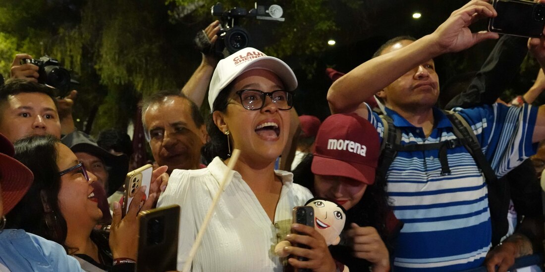 Gabriela Osorio, candidata a la alcaldía Tlalpan por la coalición SHH, durante la salida de Claudia Sheinbaum, ayer.