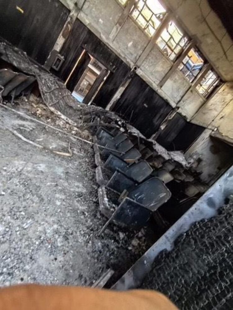 El auditorio sufrió pérdida total