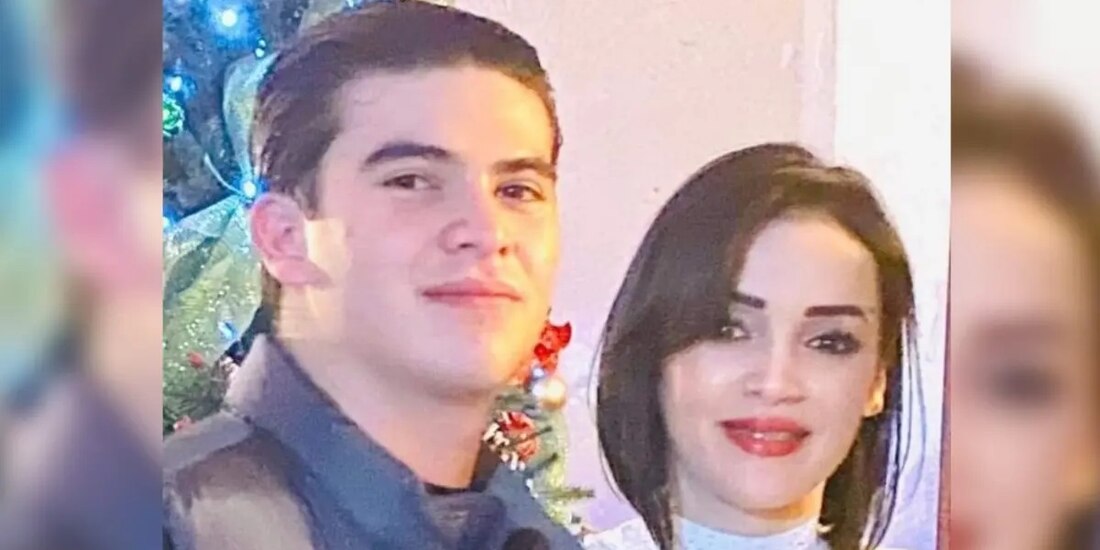 Carlos Ontiveros Loza junto a su madre, Diana Loza.