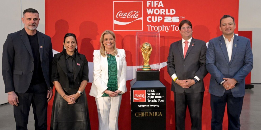 Maru Campos da la bienvenida al Trofeo de la Copa Mundial de la FIFA 2026.