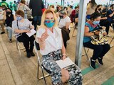 Beatriz Gutiérrez se vacuna contra COVID-19