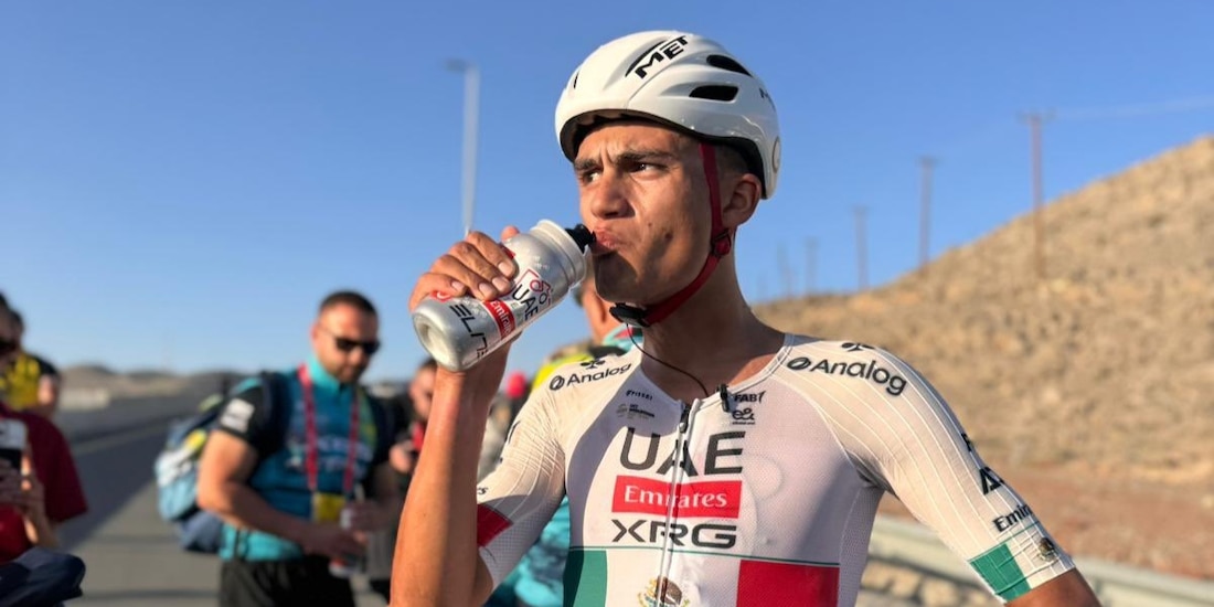 Isaac del Toro sube al segundo lugar general del UAE Tour 2026