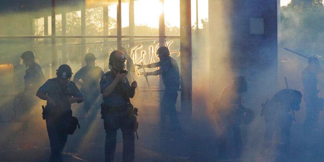 La Policía de la capital estadounidense lanzó gases lacrimógenos contra los manifestantes.