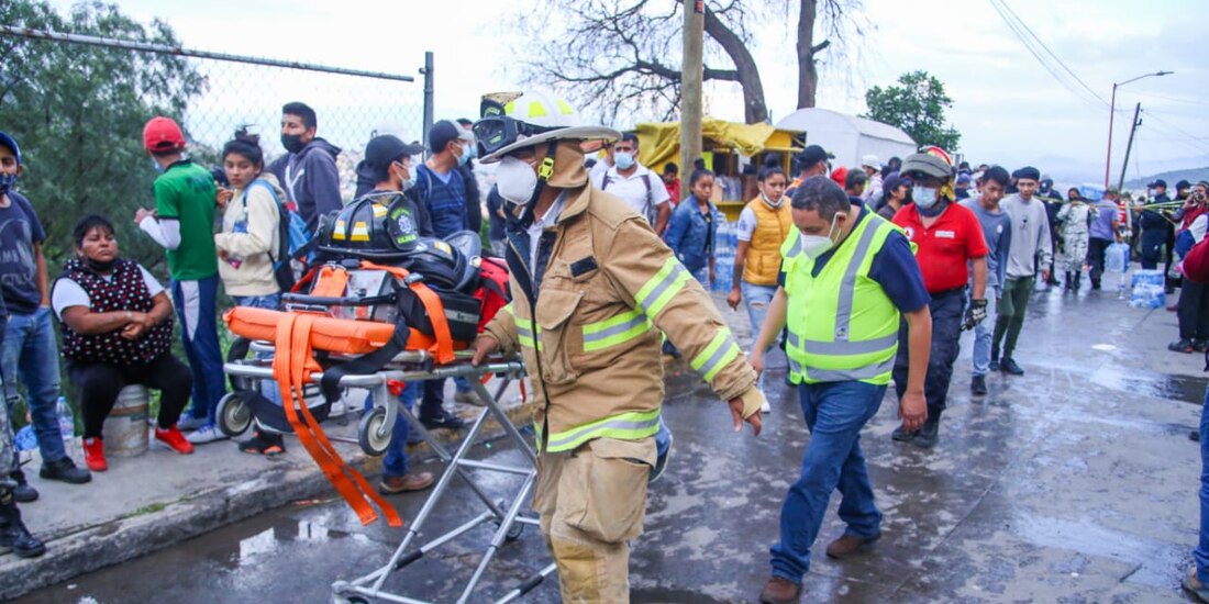 Distintos cuerpos de auxilio fueron desplegados en el cerro del Chiquihuite para realizar labores de búsqueda y rescate