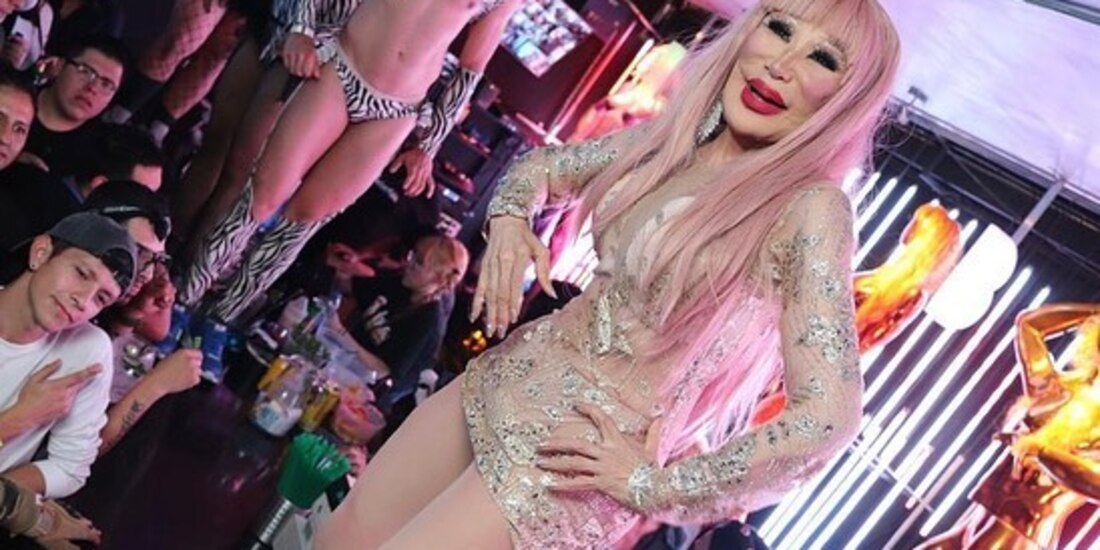 Lyn May conmociona al mundo al bailar en un antro su canción "La Loba"