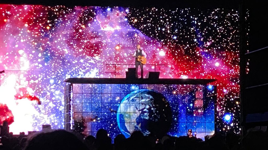 Paul McCartney durante su concierto en CDMX