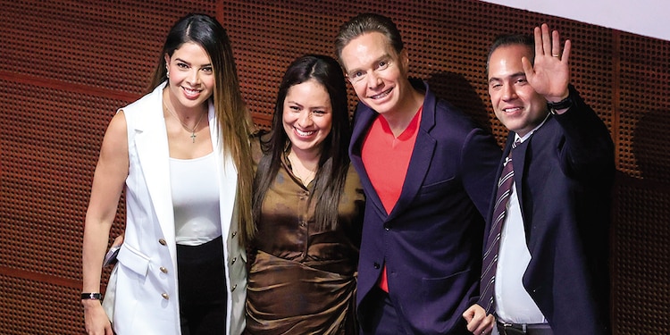 Los senadores del PVEM Ruth González, Karen Castrejón, Manuel Velasco y Alfonso Silva, ayer.
