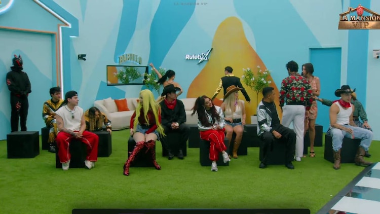 Sigue todo el contenido en sus redes oficiales