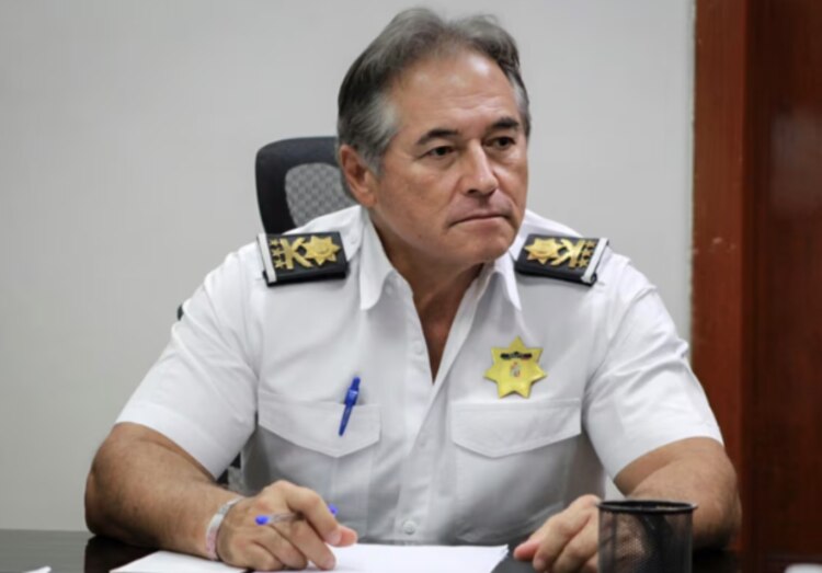 El exsecretario Hernán Bermúdez; su hermano es investigado por presunto lavado de dinero.