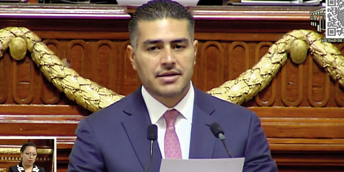 El Jefe de la Policía capitalina, Omar García Harfuch, dio a conocer que se detuvo a "La Patrona"y otras seis personas durante cateo a casa en el municipio de Ecatepec