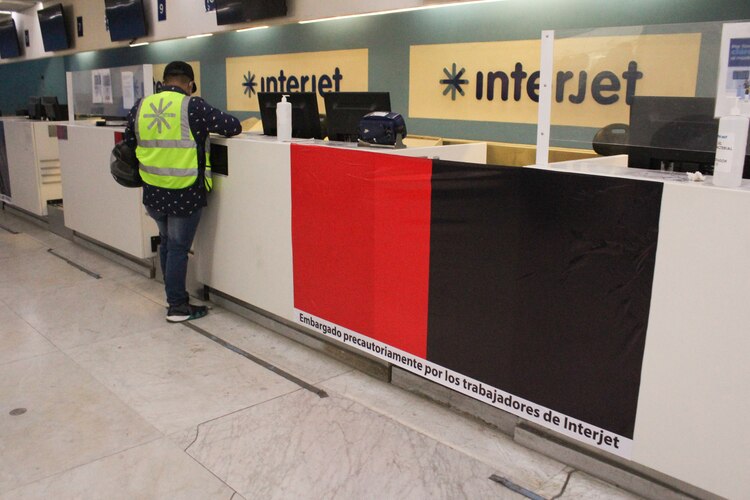 Interjet estalló la huelga el 8 de enero