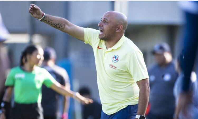 Ángel Villacampa, director técnico del América Femenil