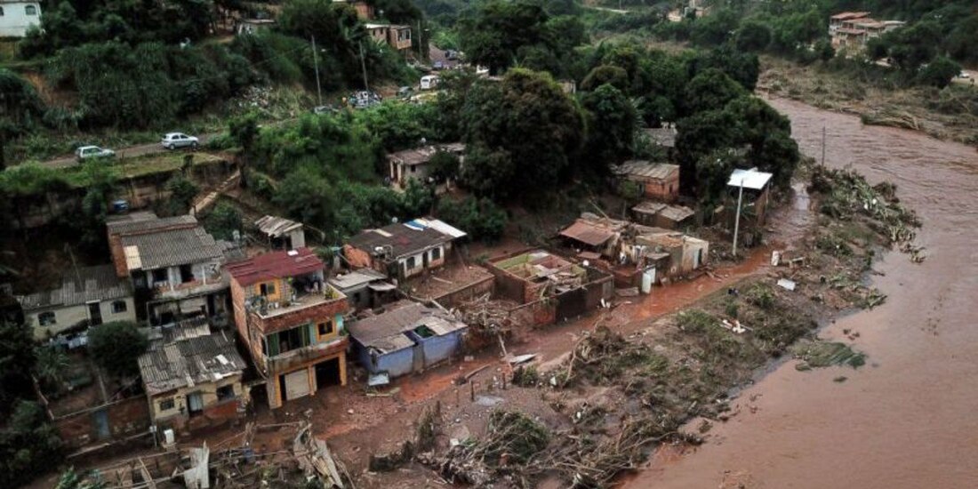Lluvias en el estado Pernambuco, en Brasil, dejan 79 personas muertas.