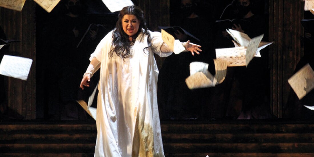 María Katzarava, al dar vida a Juana I de Castilla.