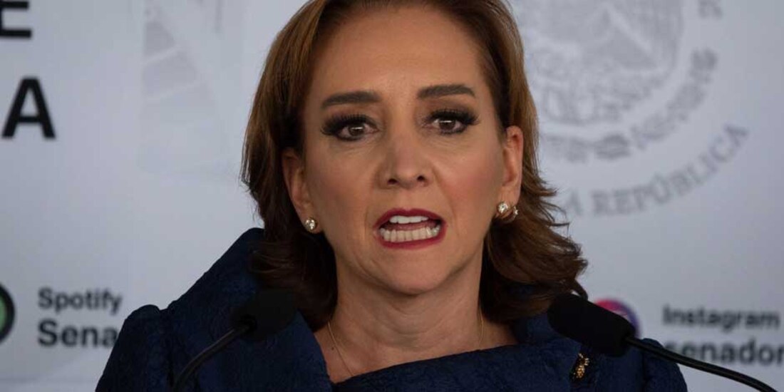 Claudia Ruiz Massieu (PRI) durante una conferencia de prensa en el Senado de la República