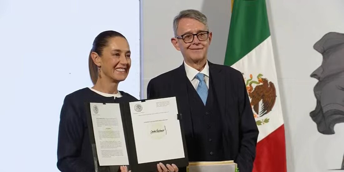 El decreto fue firmado en la Mañanera del Pueblo.