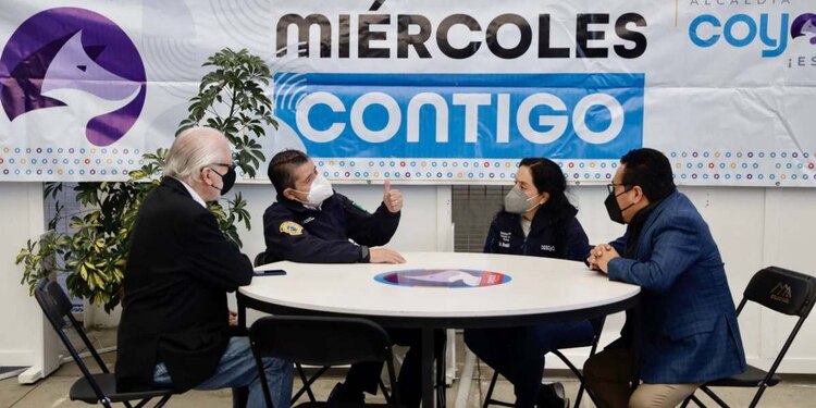 La alcaldía llevó al "Miércoles Contigo" una serie de servicios para los vecinos de Coyoacán.