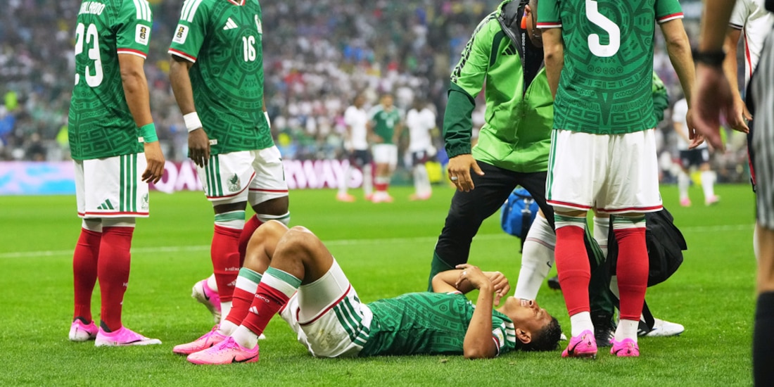 Luis Romo tras recibir golpe de Declan Rice