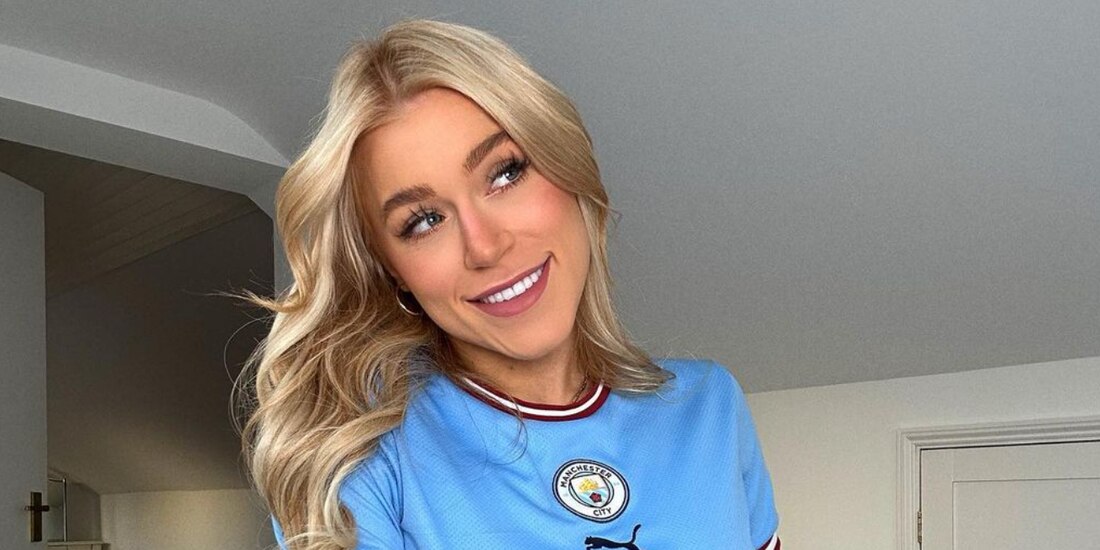 Elle Brooke manifestó su apoyo al Manchester City en la Final de la Champions League 2023.