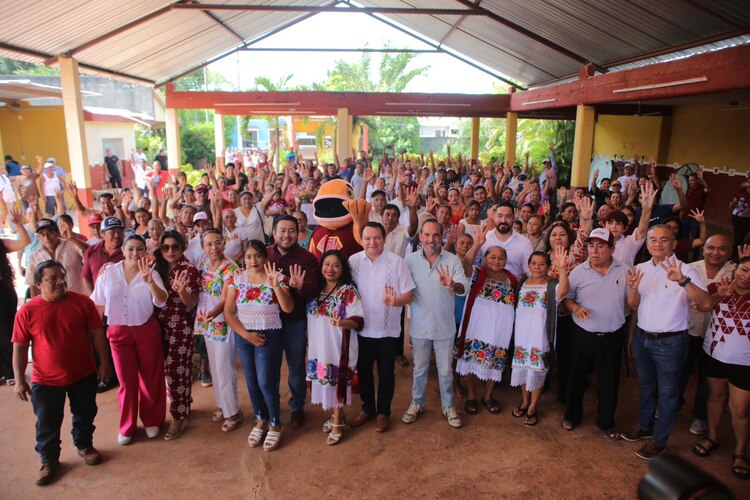 Joaquín Díaz Mena refrendó su compromiso de trabajar incansablemente los próximos seis años en favor de Yucatán.