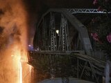 El incendio en el puente histórico de Roma provocó el colapso de un tramo de cerca siete metros de largo de una pasarela exterior de la estructura