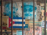 Fotografías de los expresidentes Fidel y Raúl Castro en La Habana, ayer.