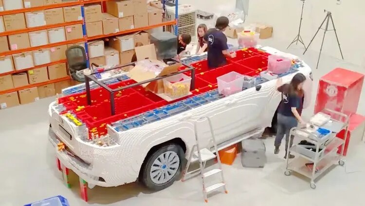 La hazaña se suma a otras réplicas de autos que se han logrado hacer con juguetes
