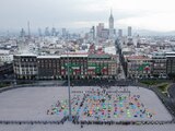 Manifestantes de FRENA instalan plantón en el Zócalo.