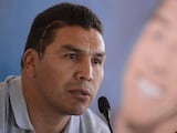 El exdelantero paraguayo en una conferencia de prensa.