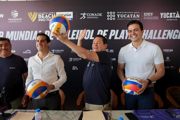 El gobernador Joaquín Díaz Mena destaca la importancia del Tour Mundial de Voleibol de Playa para el desarrollo económico y turístico de Yucatán.