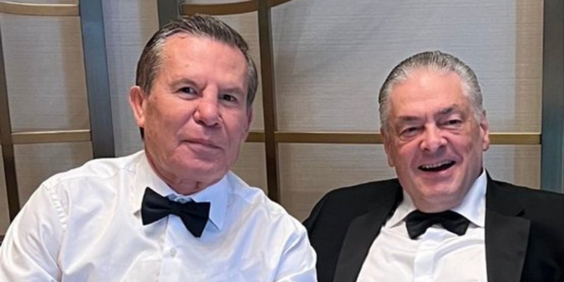 Eduardo Lamazón y Julio César Chávez en una foto de archivo durante una pelea.