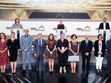 Las candidatas y el candidato a la Presidencia (al fondo) y los consejeros electorales del INE, ayer.