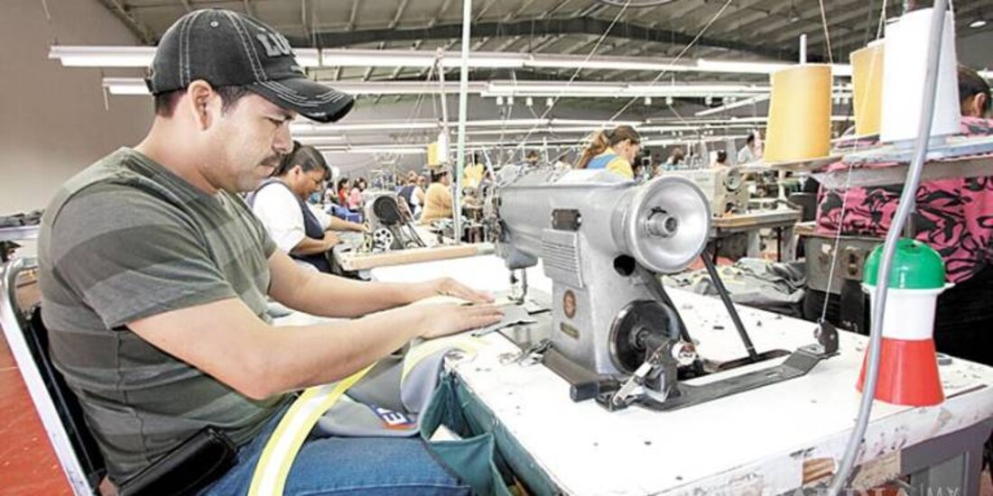 La suma de empleos fue informado por el IMSS.