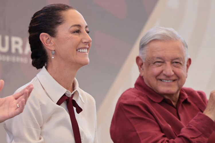 Claudia Sheinbaum y el presidente López Obrador en Durango.