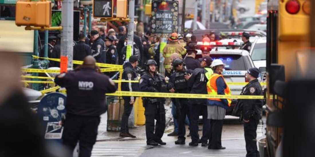 Acusan de terrorismo al detenido por el tiroteo en el Metro de NY