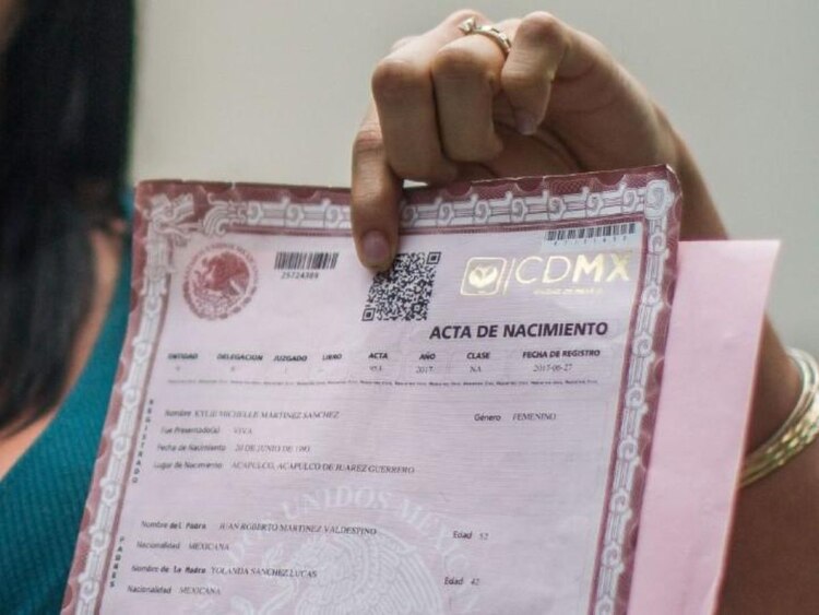 Acta de nacimiento.