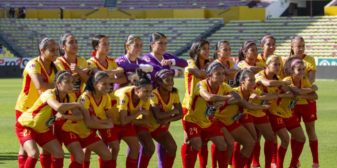 Jugadoras de Monarcas Morelia, antes de un partido en la Liga MX Femenil en marzo de este año.