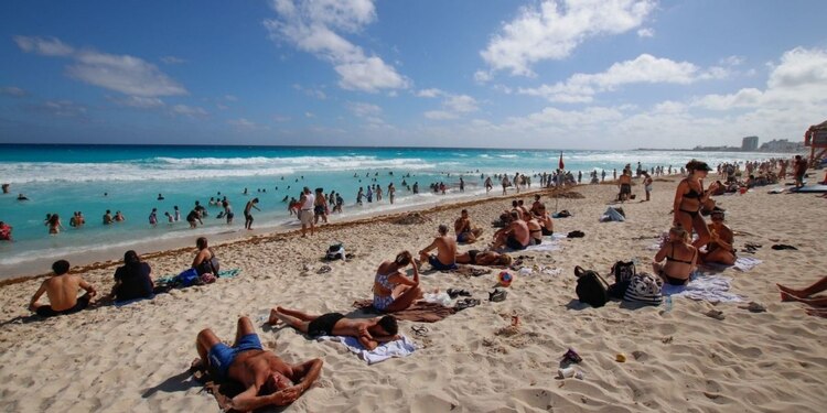 Conoce los días festivos, feriados oficiales y de asueto para este 2025.