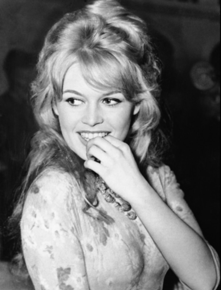 Brigitte Bardot en el Hotel Mount Royal de Londres el 9 de abril de 1959.