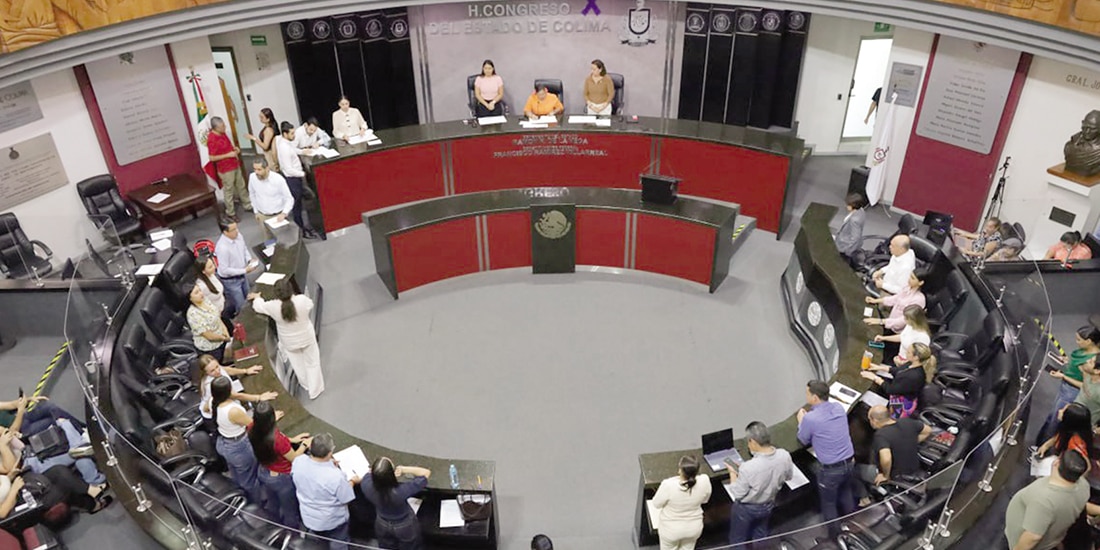 SESIÓN EXTRAORDINARIA del Congreso de Colima, celebrada el 11 de marzo pasado.