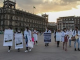 Médicos residentes, protestaron el martes frente a Palacio Nacionales.